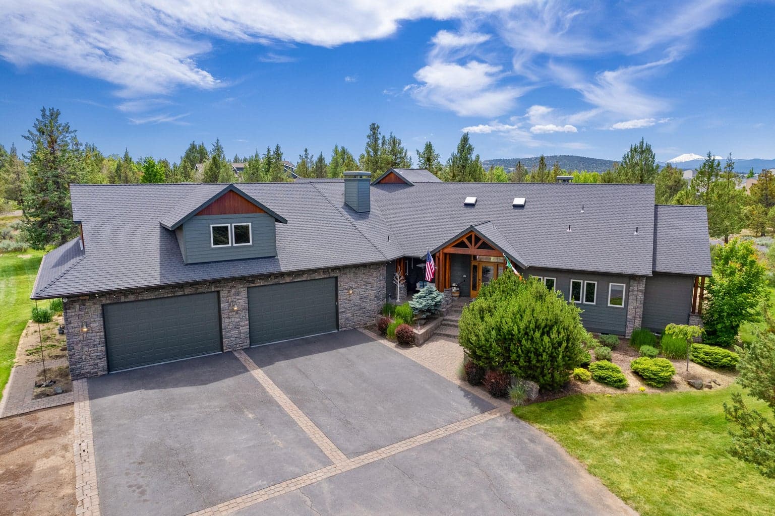 Photo of 20960 Royal Oak 3 of 94