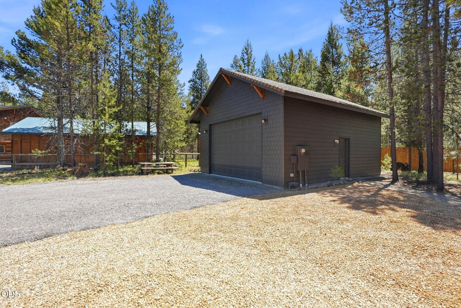 Detached shop