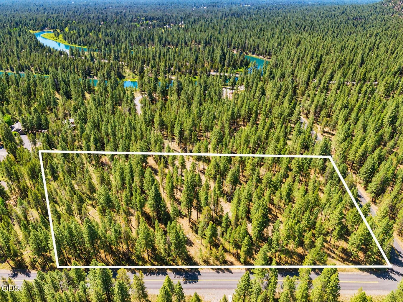 4.6 Acres (boundary is approximate)
