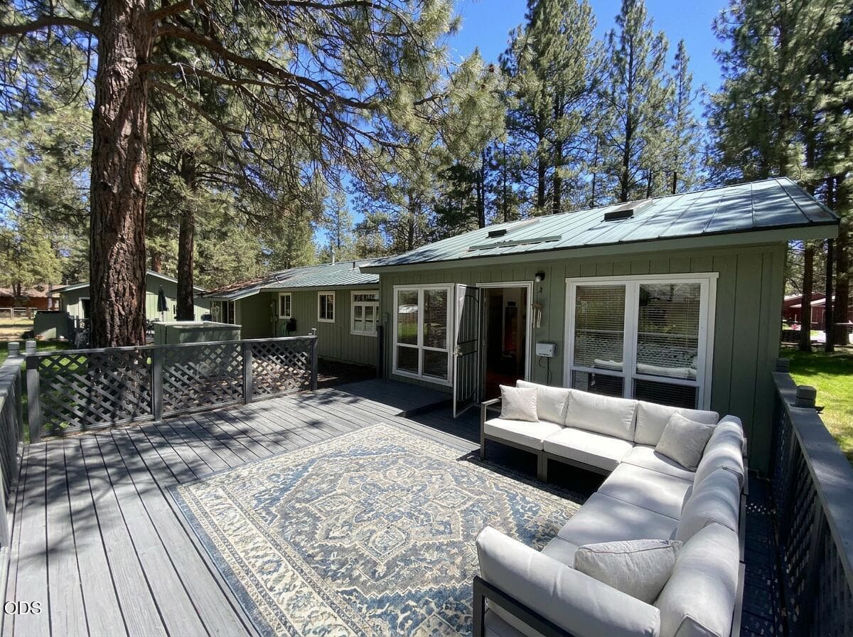 Photo of 15634 Ponderosa Lane 15 of 26