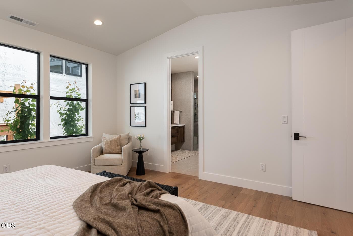 Photo of 3012 NW Polarstar Court 28 of 61