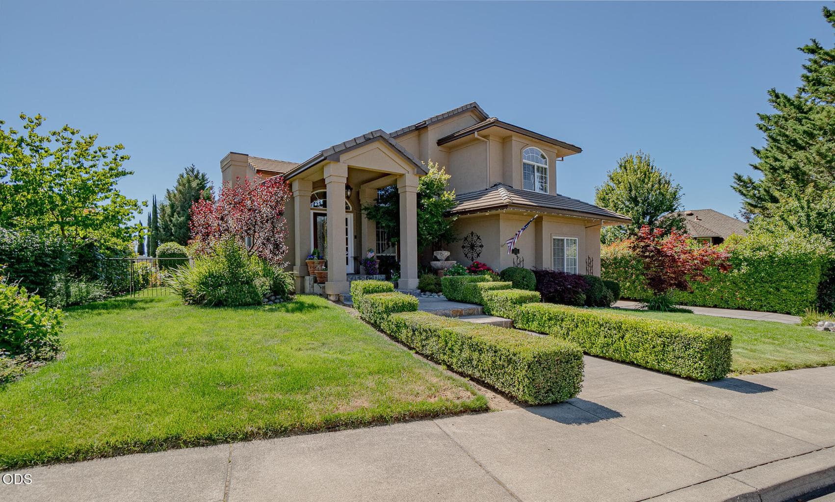 3270 Larue