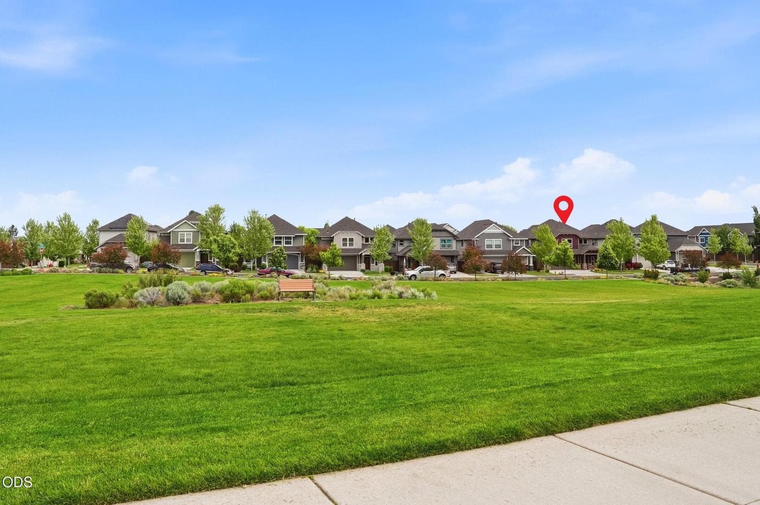 Photo of 3024 NE Flagstone Avenue 33 of 39