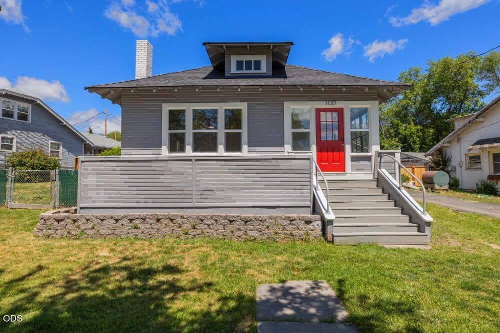 Photo of 1132 Crescent 2 of 49