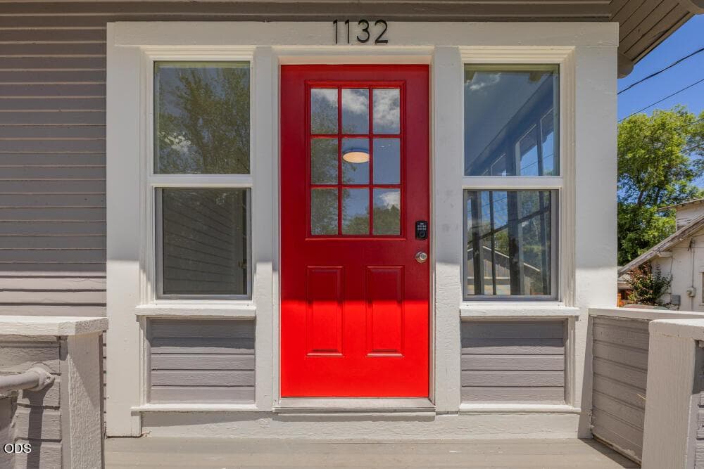Photo of 1132 Crescent 5 of 49