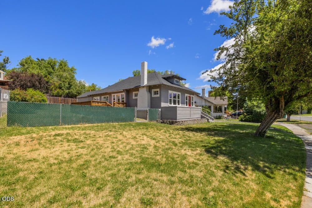 Photo of 1132 Crescent 4 of 49