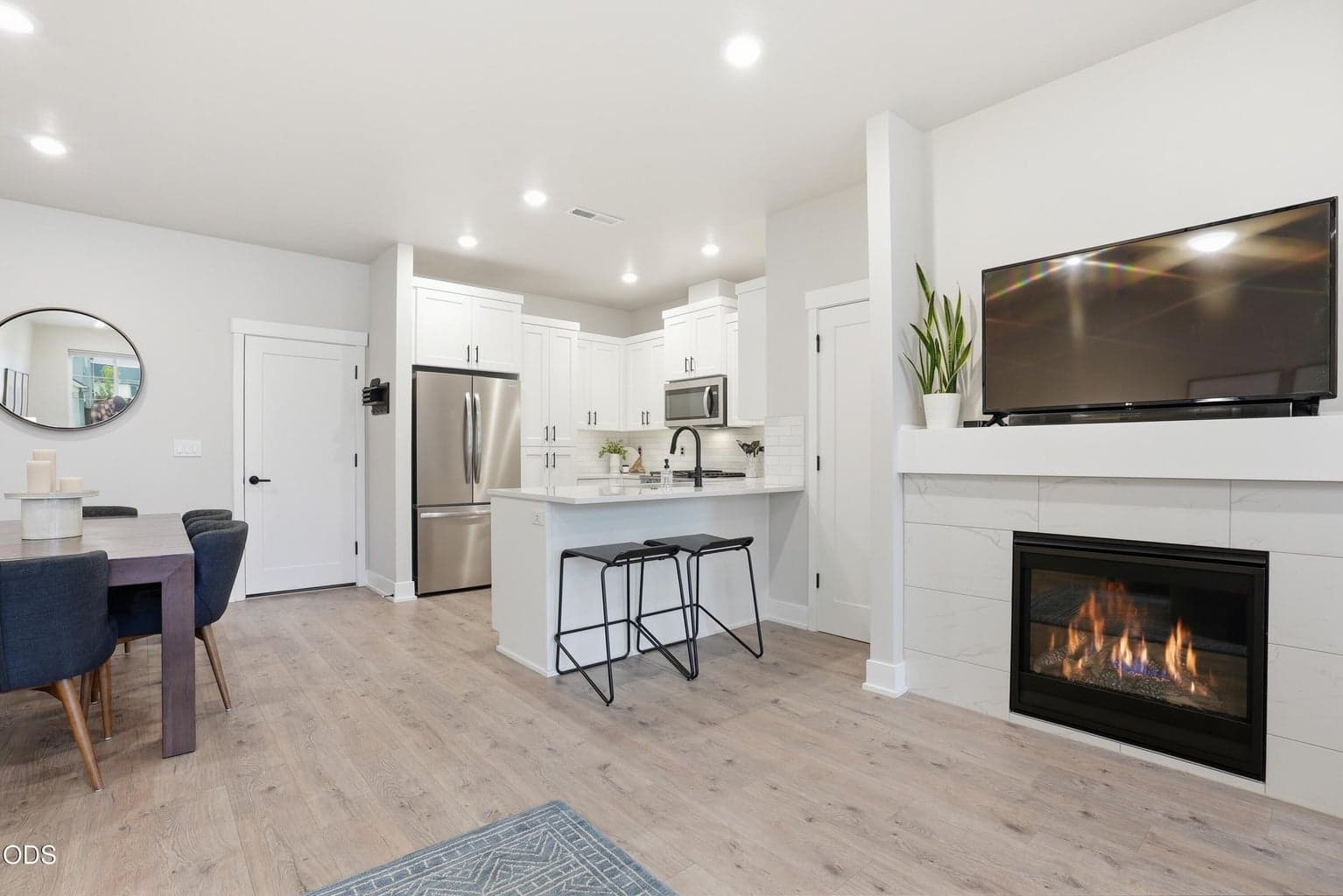 Photo of 3031 NE Red Jasper Place 6 of 26