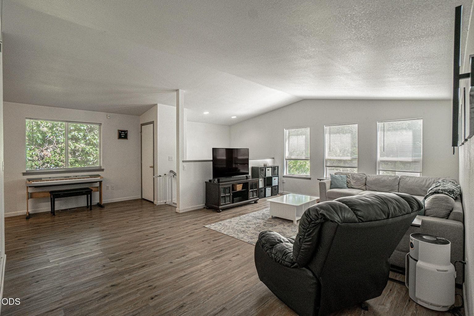 Photo of 937 Fourth 2 of 21