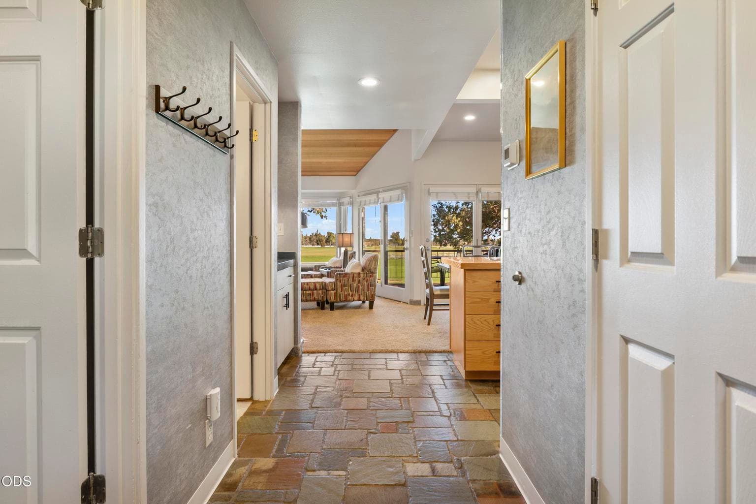 Photo of 6969 Robin Court 14 of 47