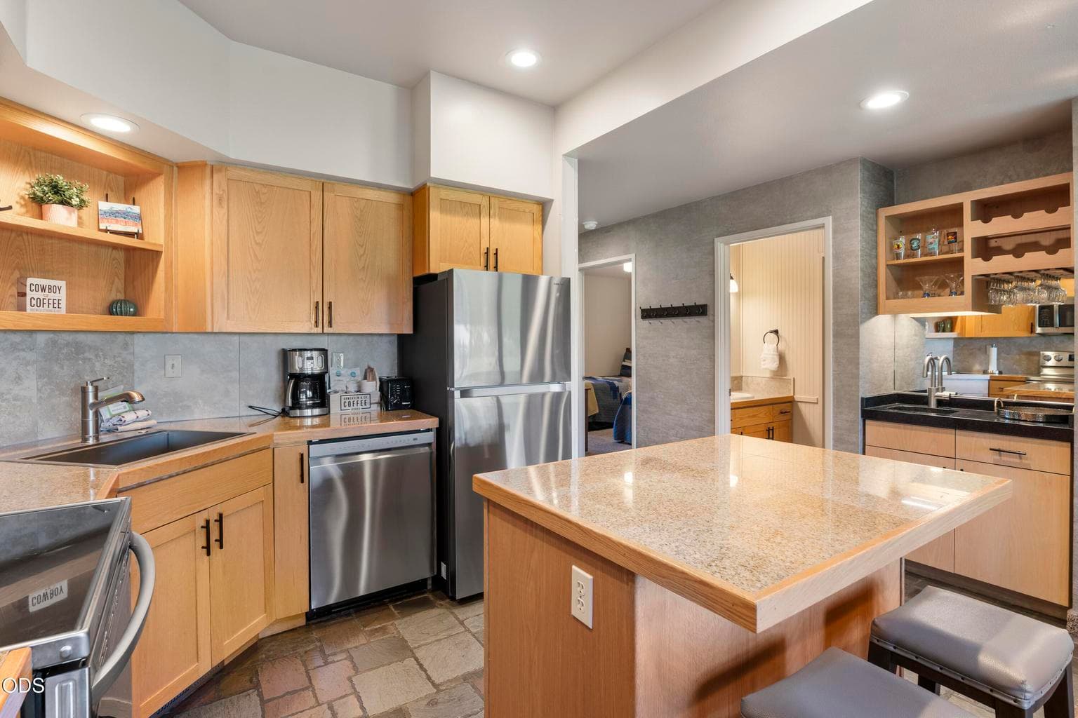 Photo of 6969 Robin Court 17 of 47