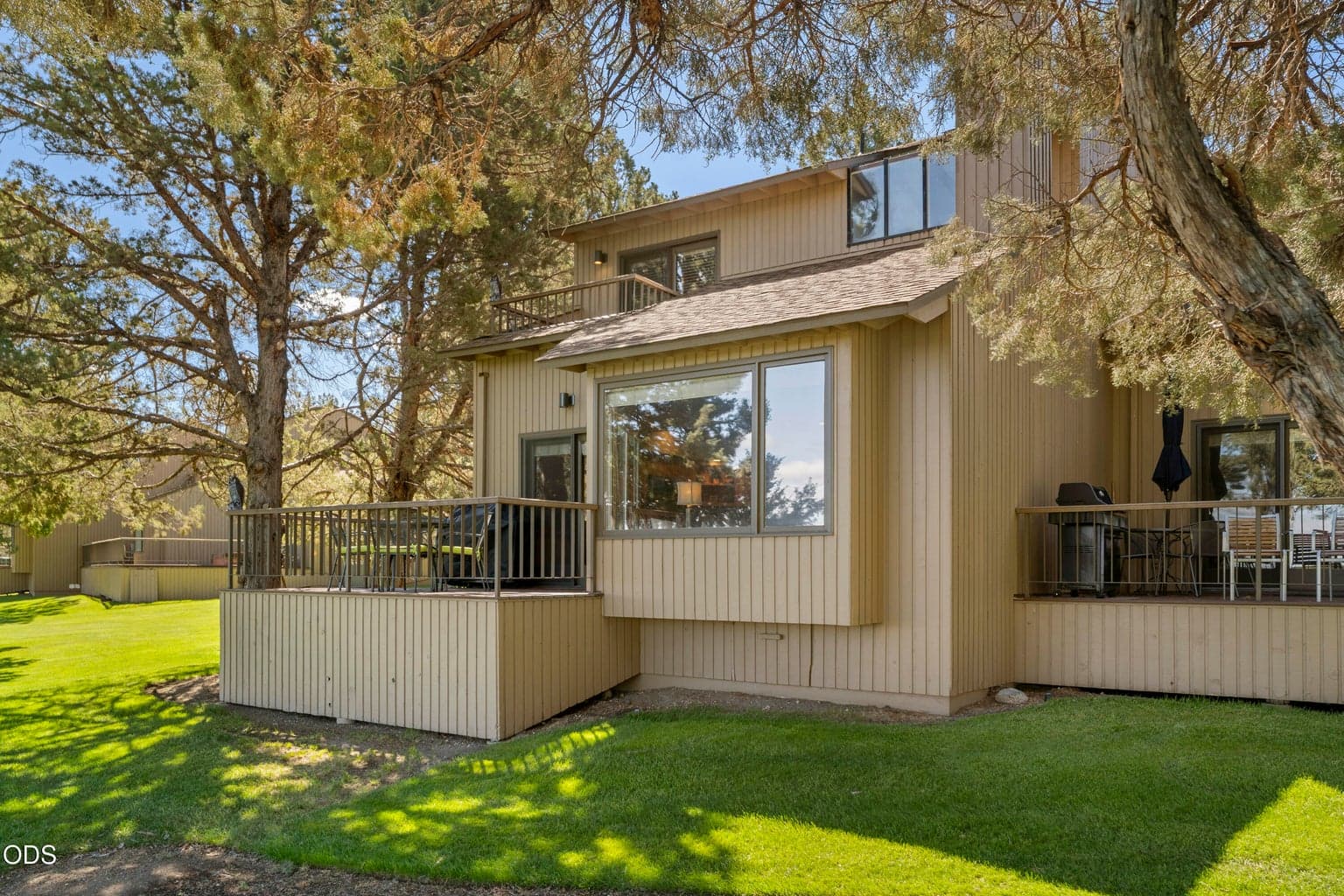 Photo of 6969 Robin Court 9 of 47