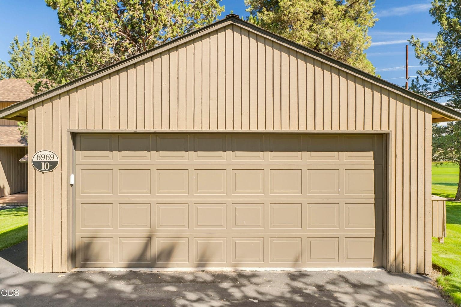 Photo of 6969 Robin Court 11 of 47