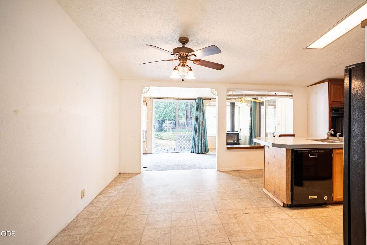 Photo of 60245 Lakeview Drive 10 of 45