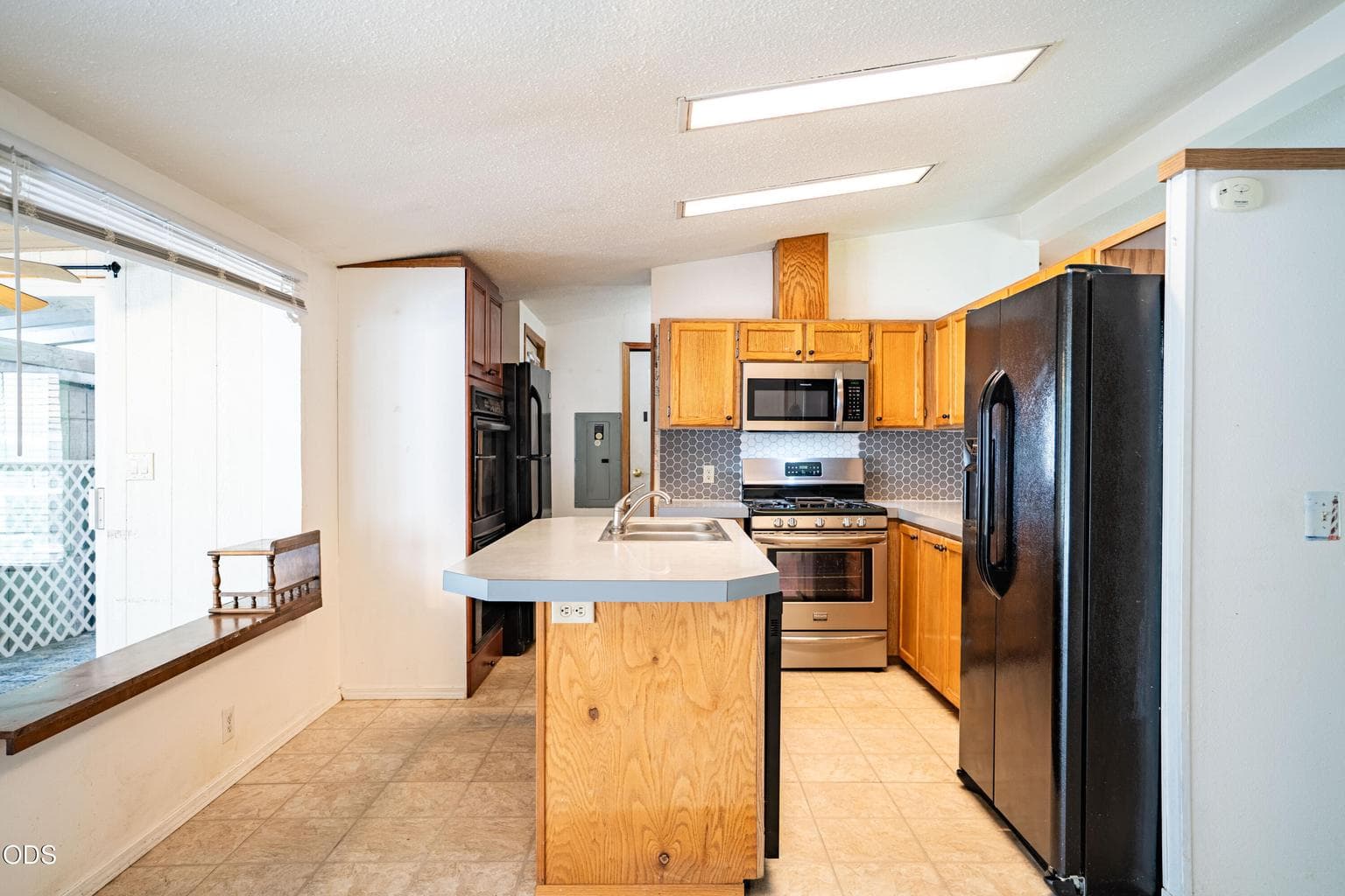 Photo of 60245 Lakeview Drive 11 of 45