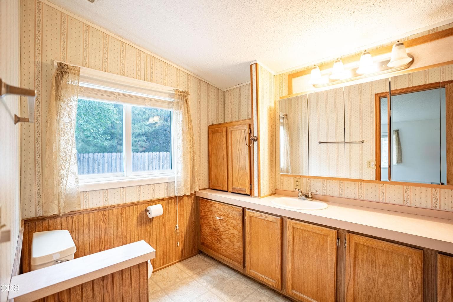 Photo of 60245 Lakeview Drive 20 of 45
