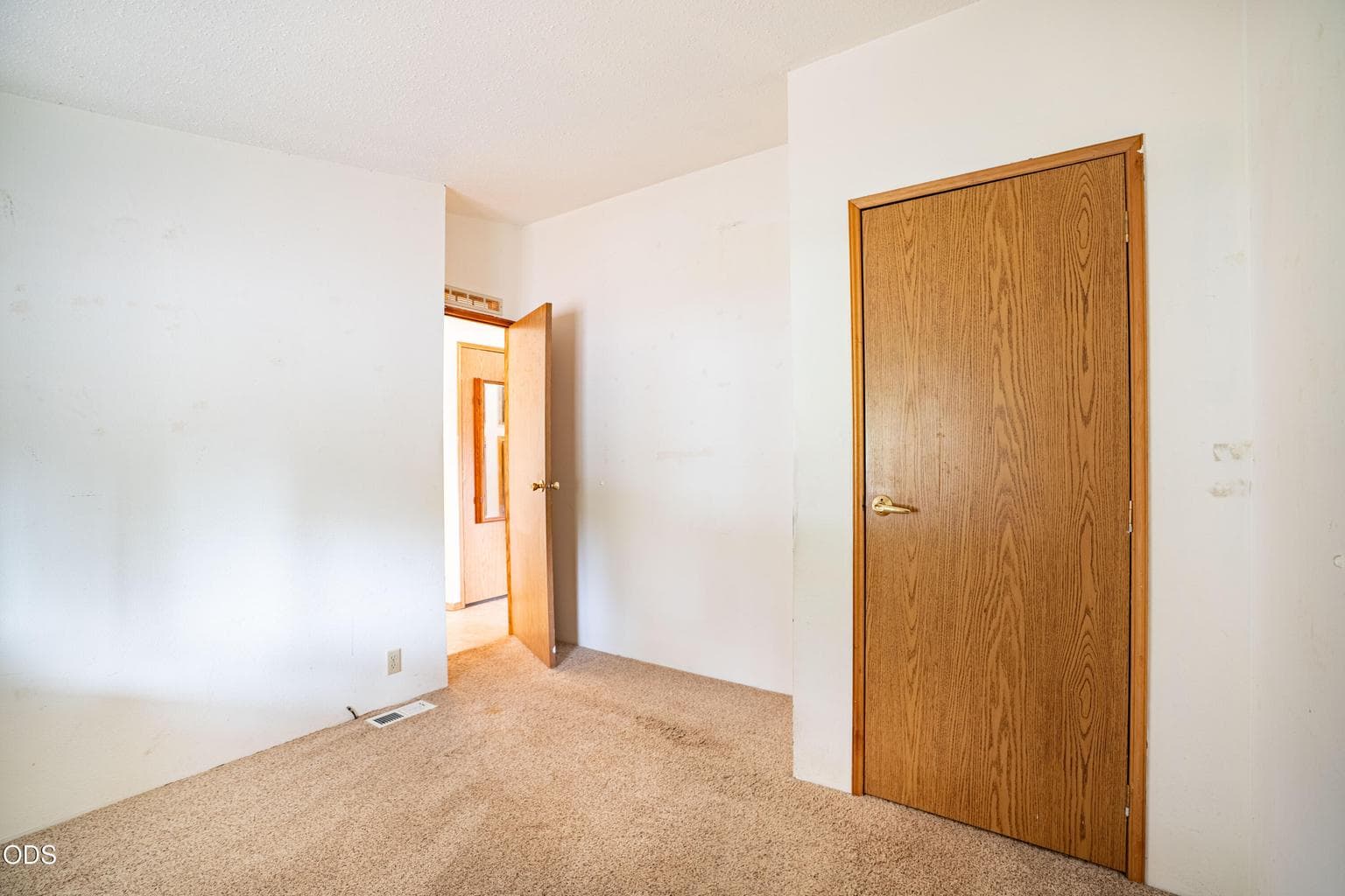 Photo of 60245 Lakeview Drive 25 of 45