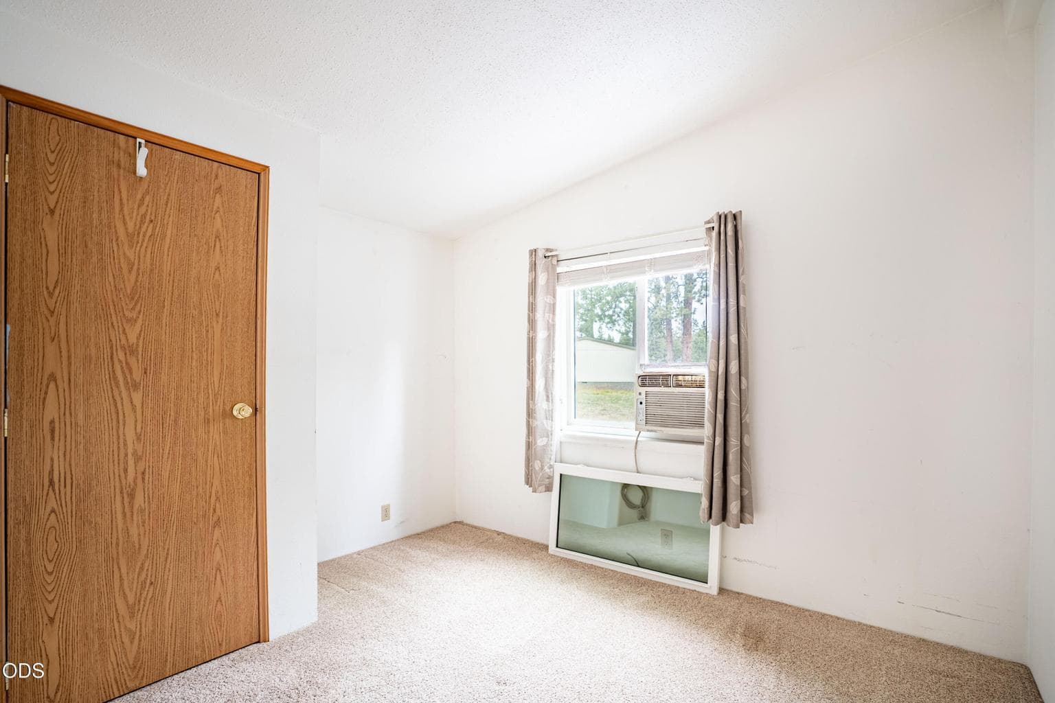 Photo of 60245 Lakeview Drive 26 of 45