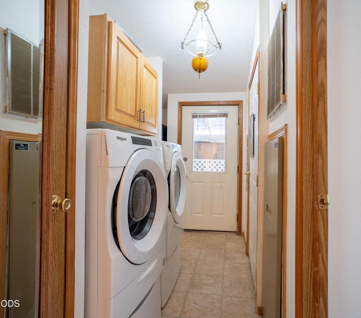 Photo of 60245 Lakeview Drive 28 of 45