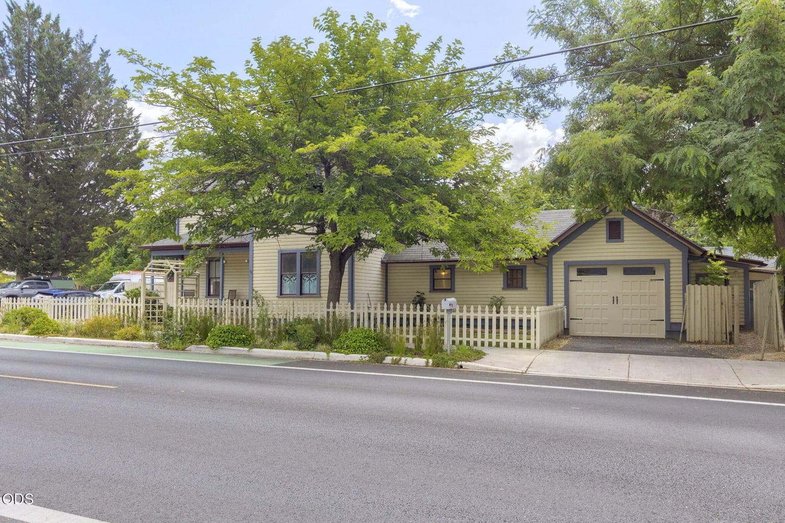 Photo of 409 Dimmick 1 of 39