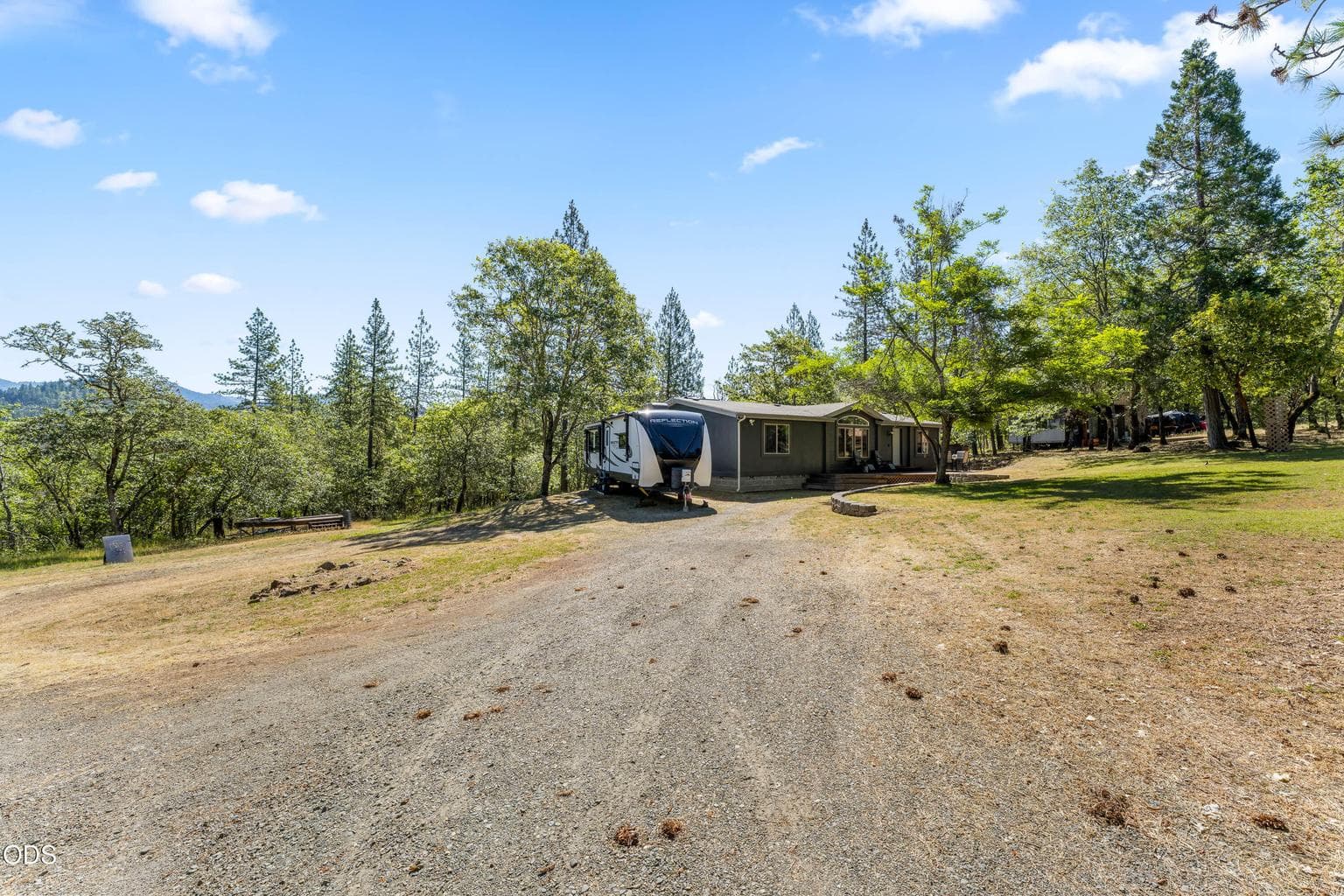 Photo of 1460 Grays Creek 5 of 33