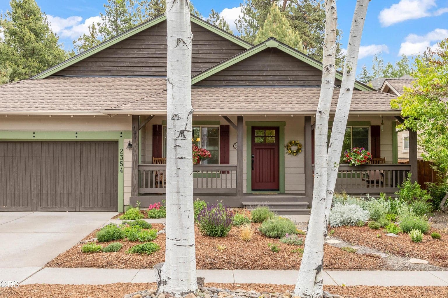 Photo of 2354 Summerhill 1 of 27