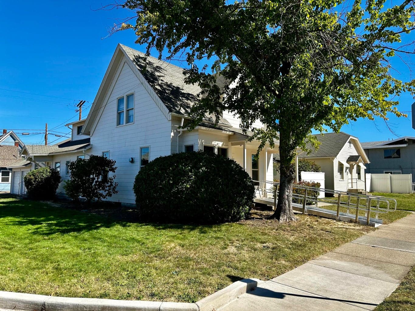 Photo of 325 4th 2 of 29