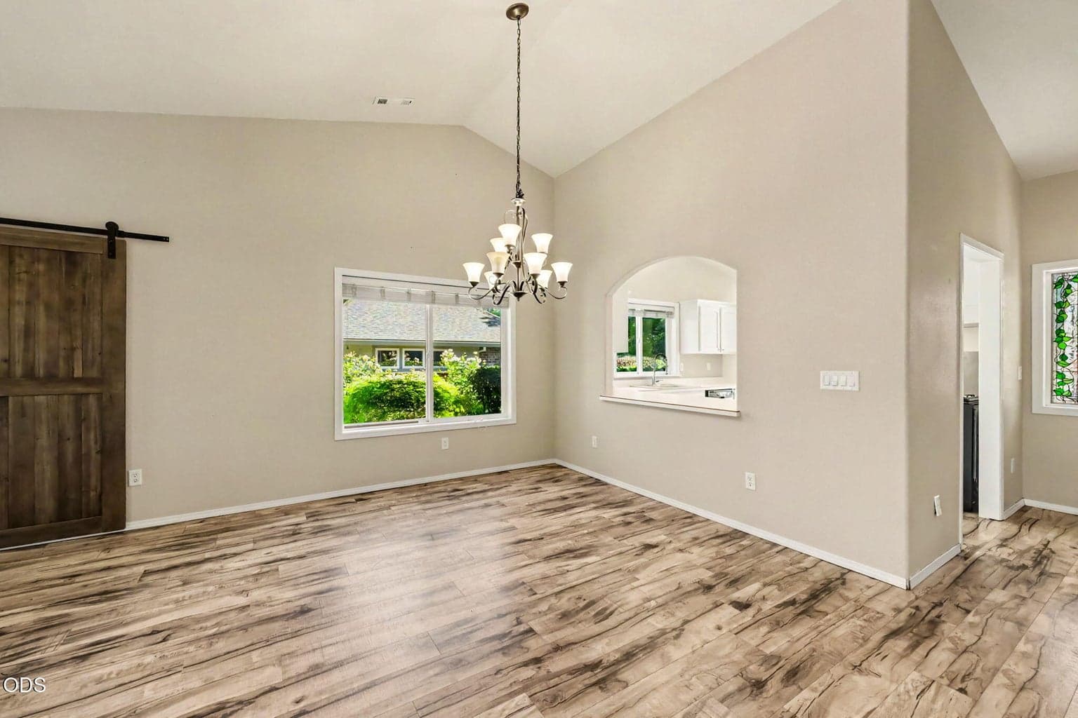 Photo of 935 Cypress Point 4 of 35