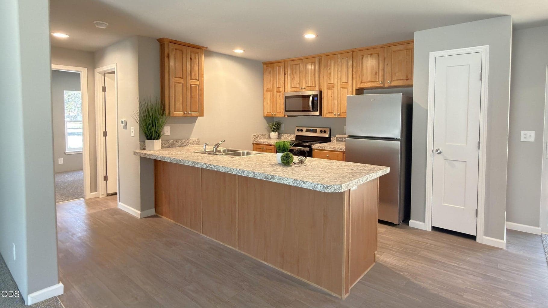 Photo of 16164 Leona Lane 6 of 35