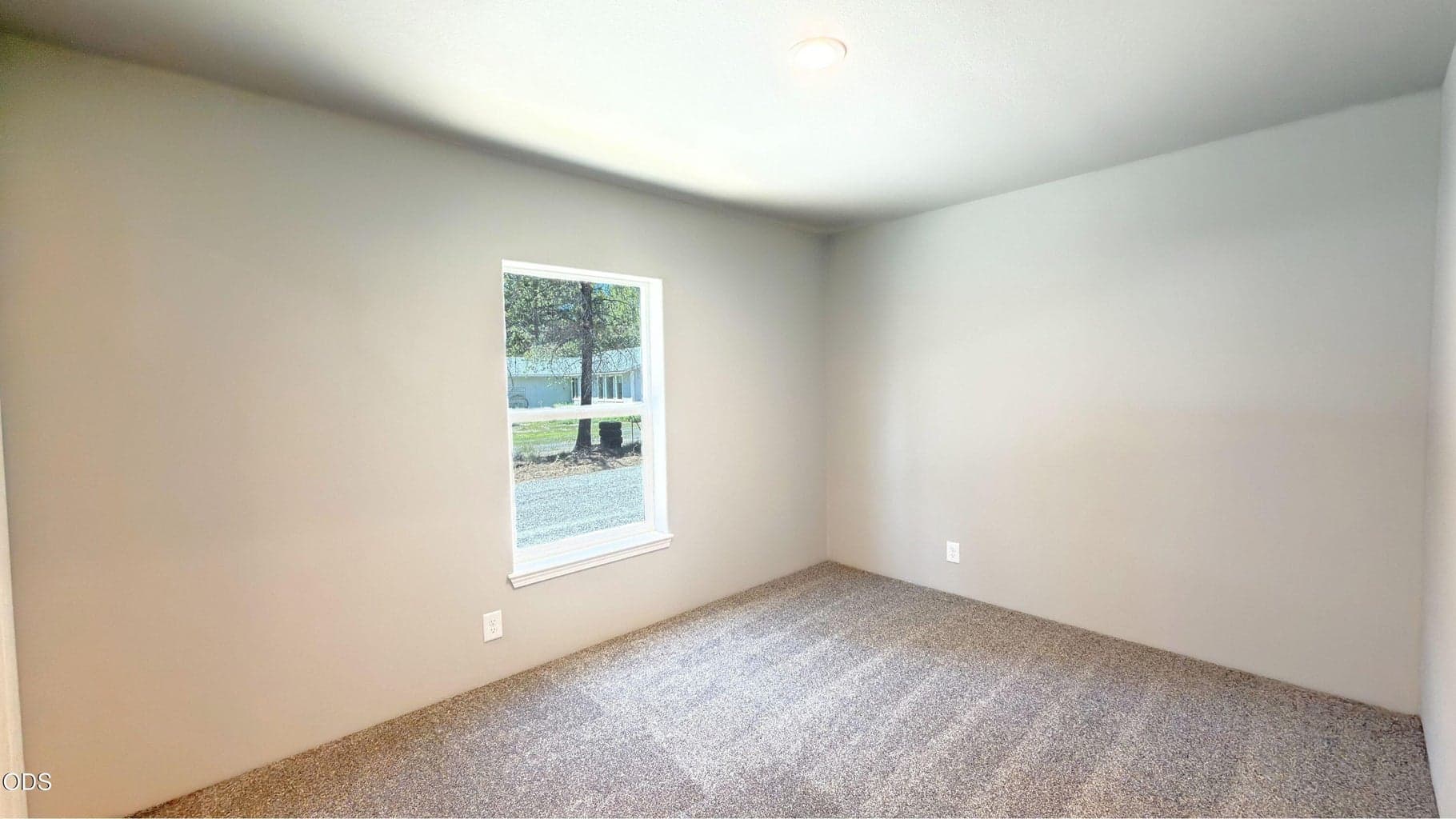 Photo of 16164 Leona Lane 16 of 35