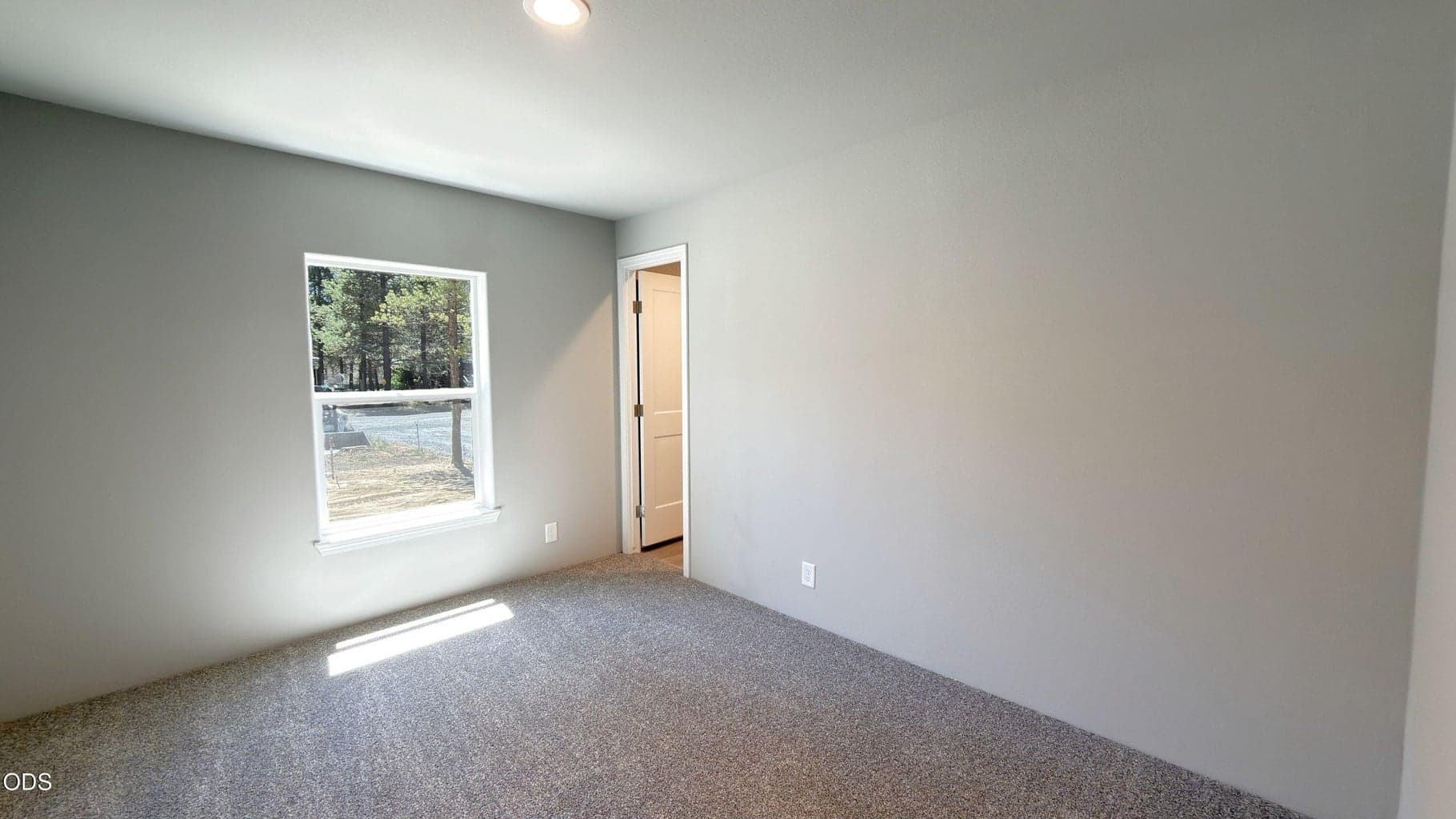 Photo of 16164 Leona Lane 20 of 35