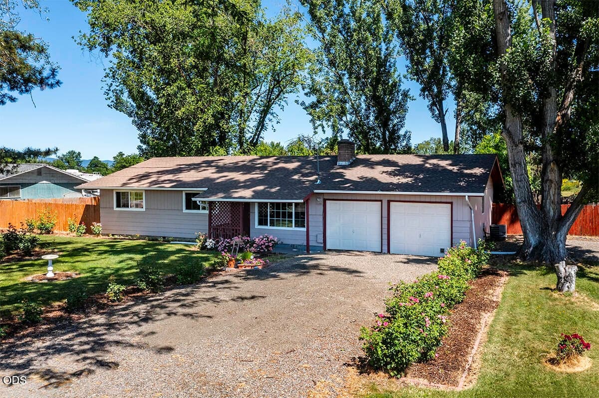 Photo of 2705 Randall 1 of 24