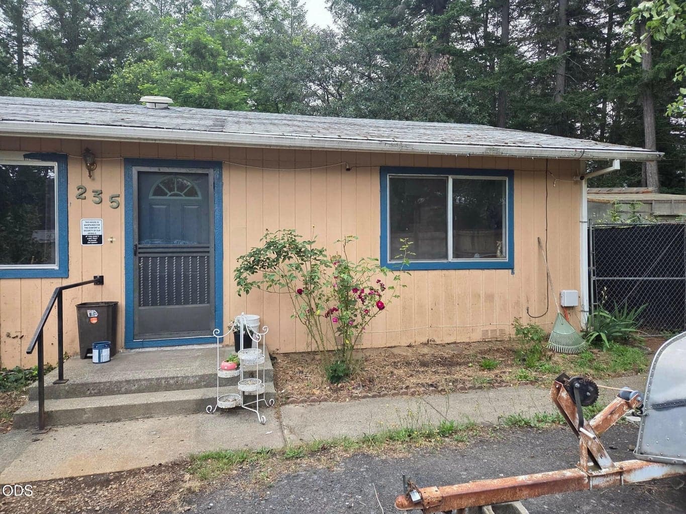 Photo of 235 Shadowbrook 1 of 17