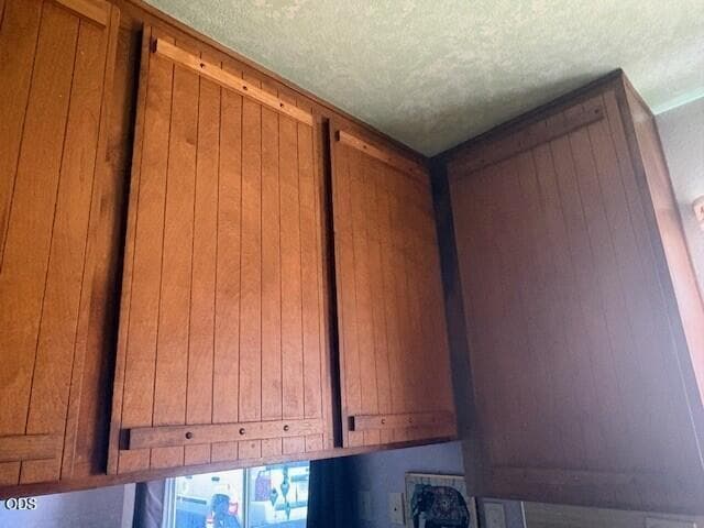 Photo of 235 Shadowbrook 4 of 17