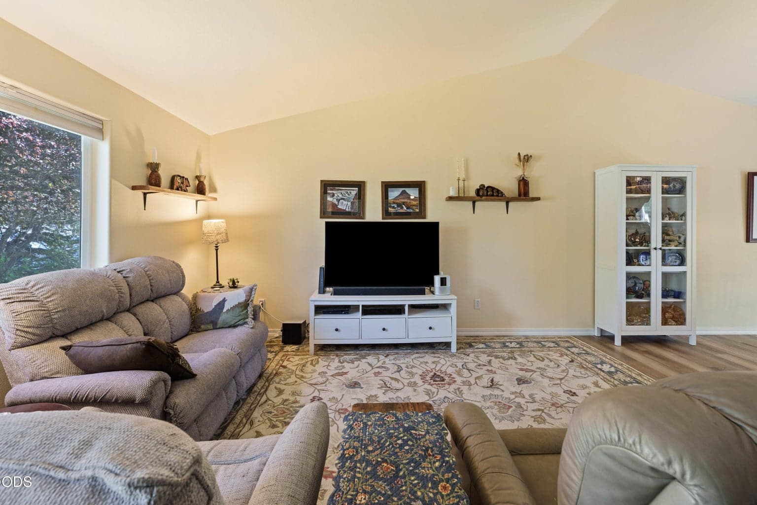 Photo of 1425 31st 2 of 29