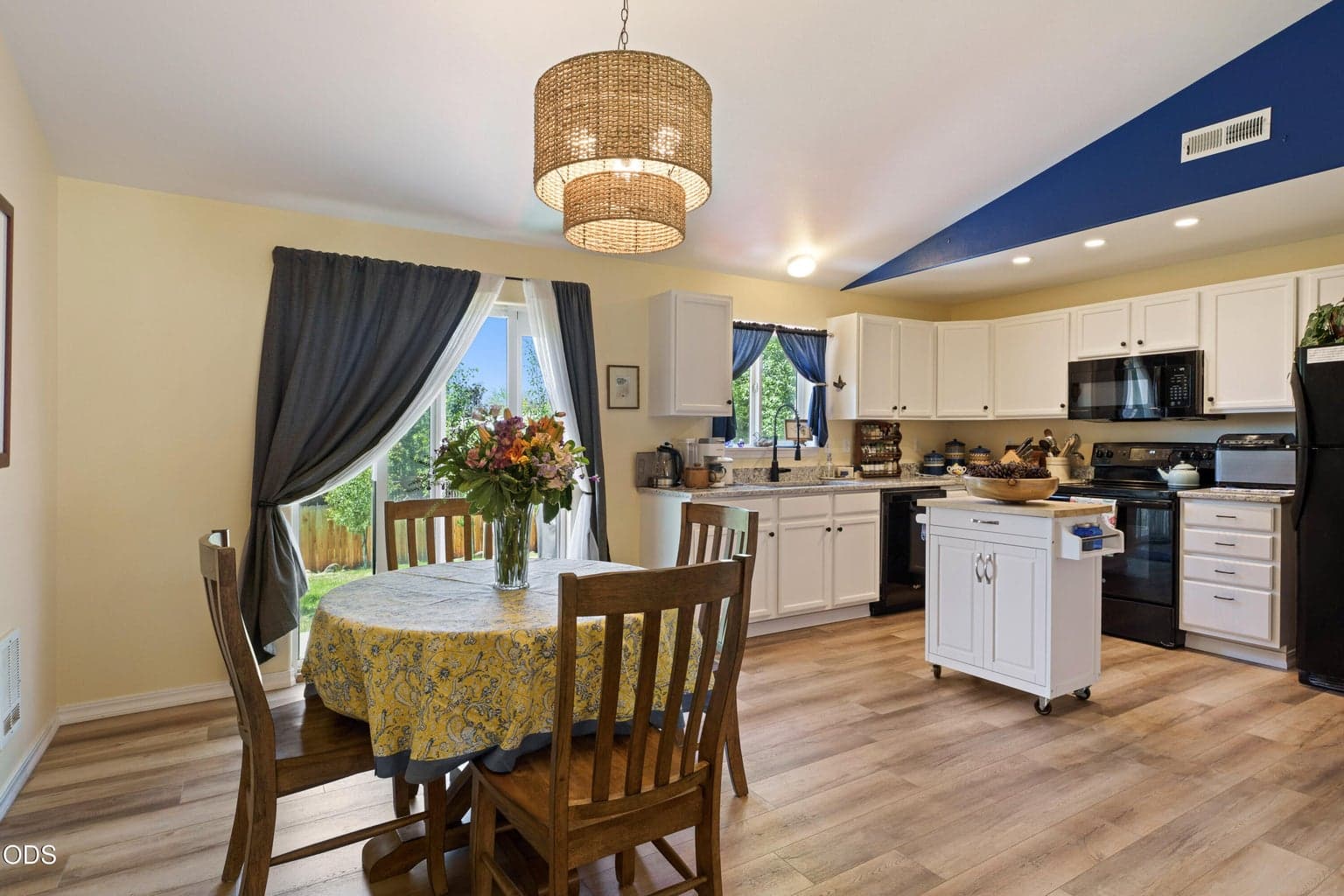 Photo of 1425 SW 31st Street 8 of 29