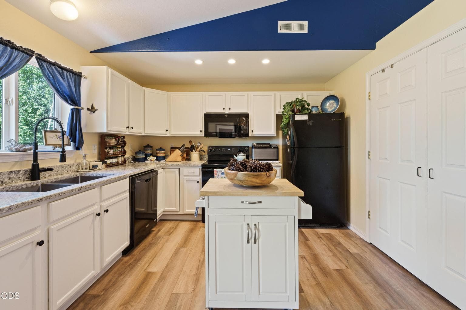 Photo of 1425 SW 31st Street 11 of 29