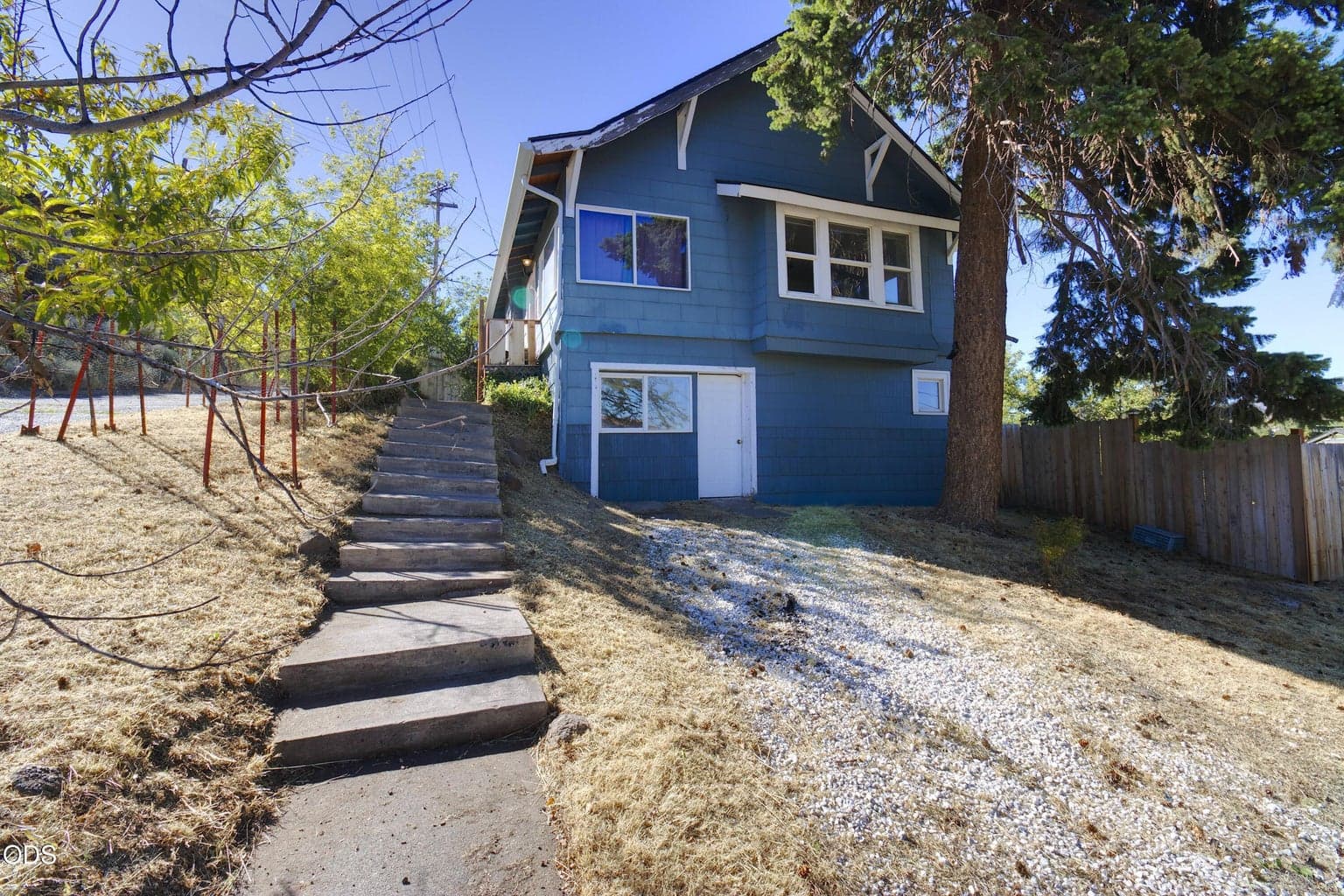 Photo of 705 8th 2 of 20
