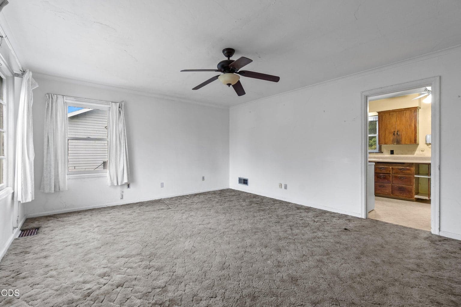 Photo of 6818 67th 4 of 35