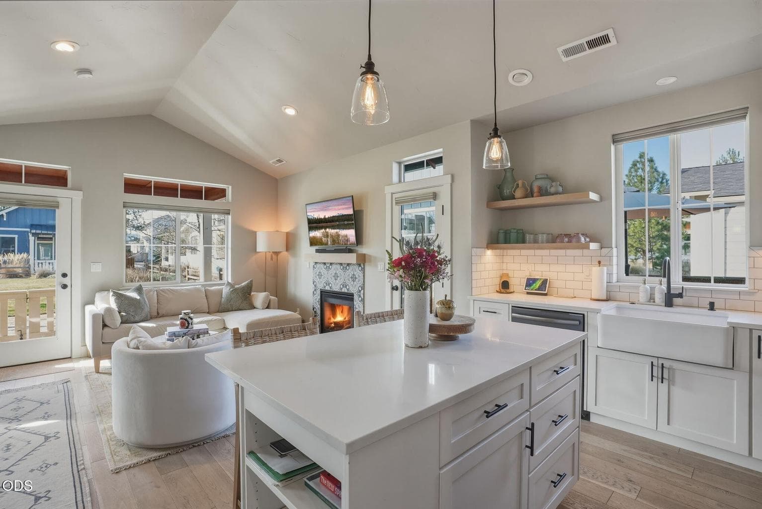 Photo of 233 Heising 4 of 32