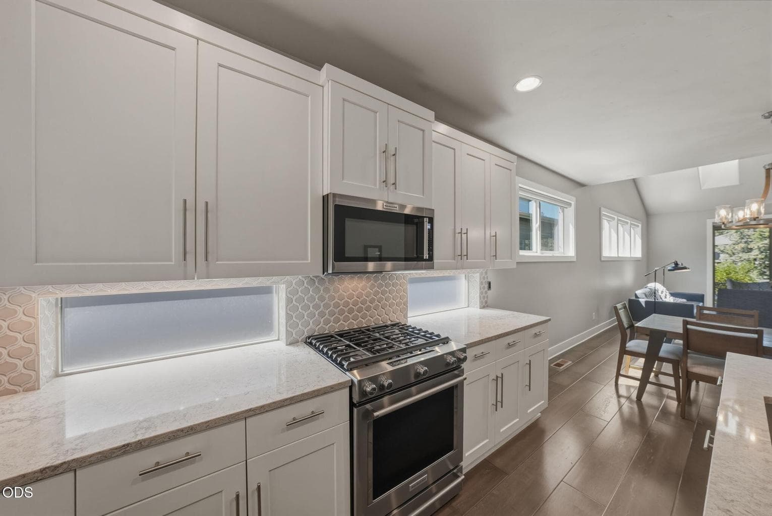 Photo of 2627 NW Rippling River Court 21 of 48