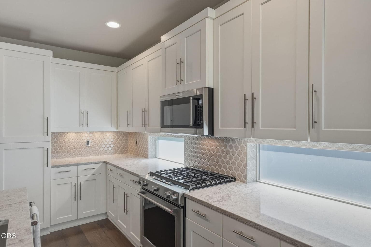 Photo of 2627 NW Rippling River Court 20 of 48