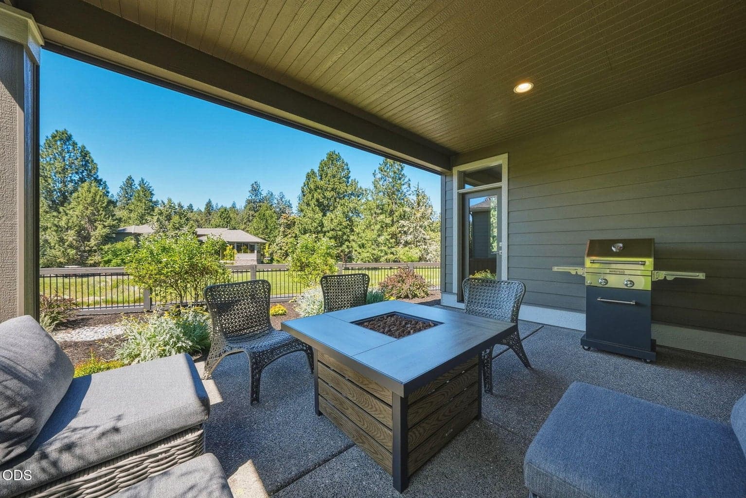 Golf course views from back covered patio