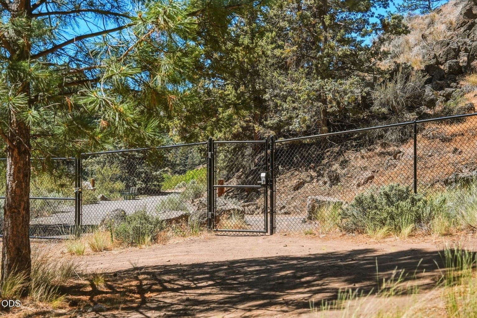 Private gated access to Deschutes river trail