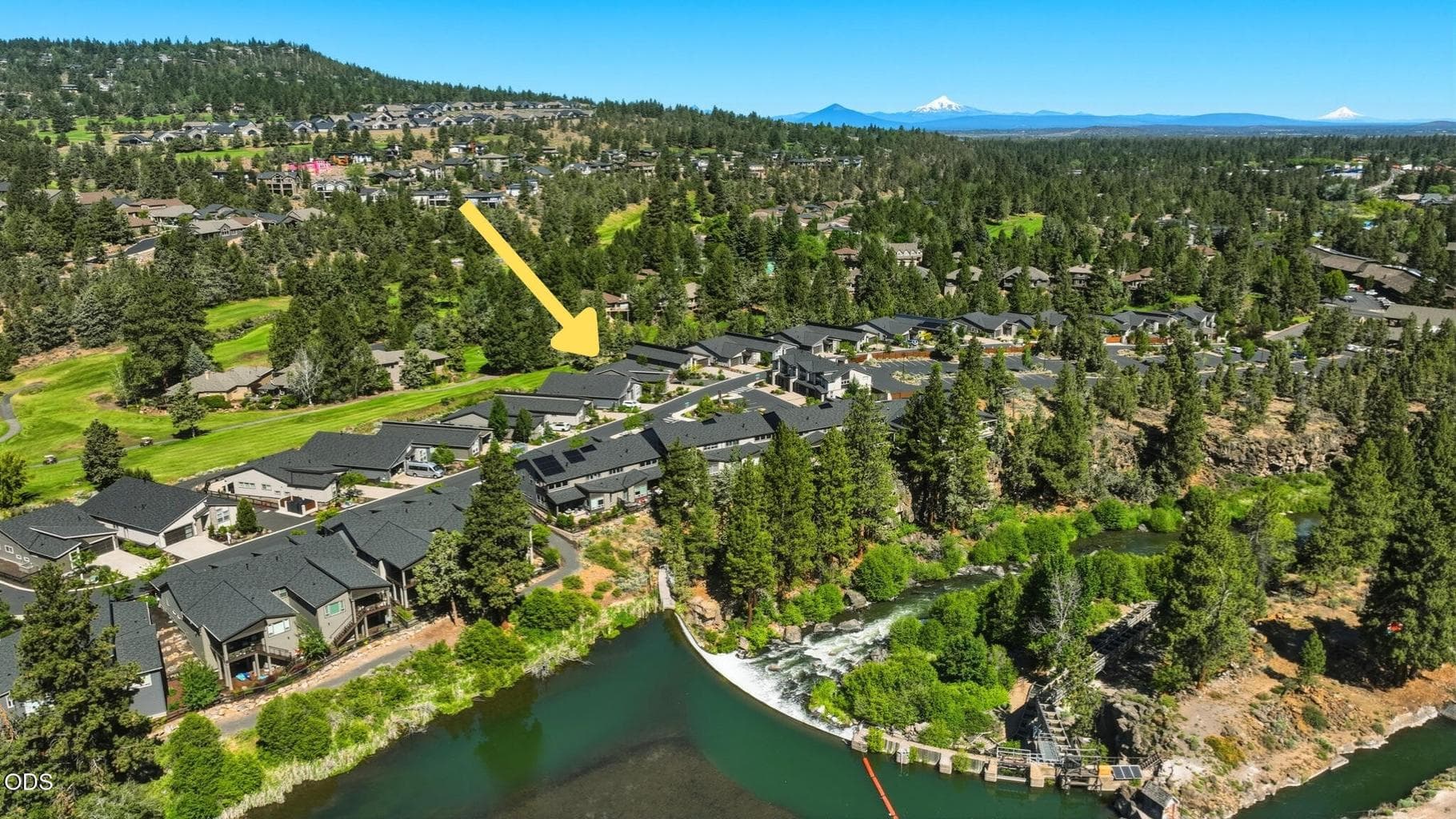 Photo of 2627 NW Rippling River Court 11 of 48