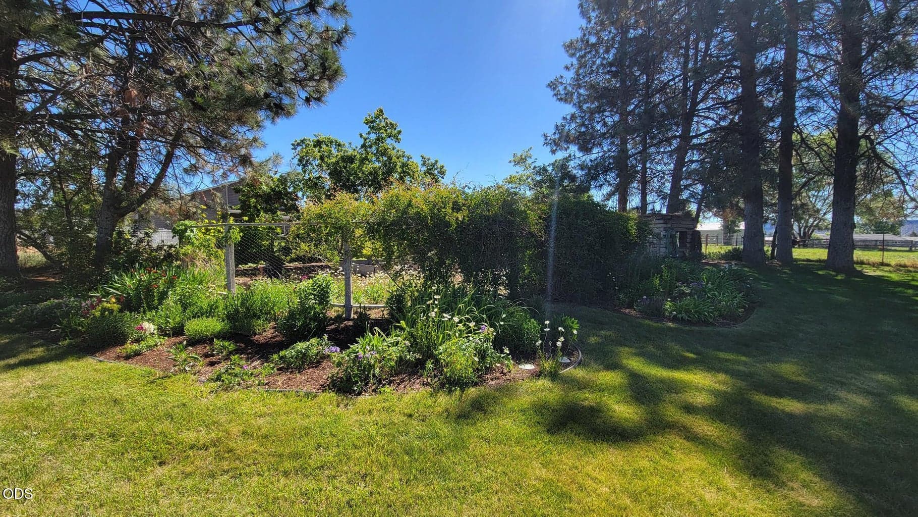 Photo of 2384 NE Sunrise Lane 43 of 50