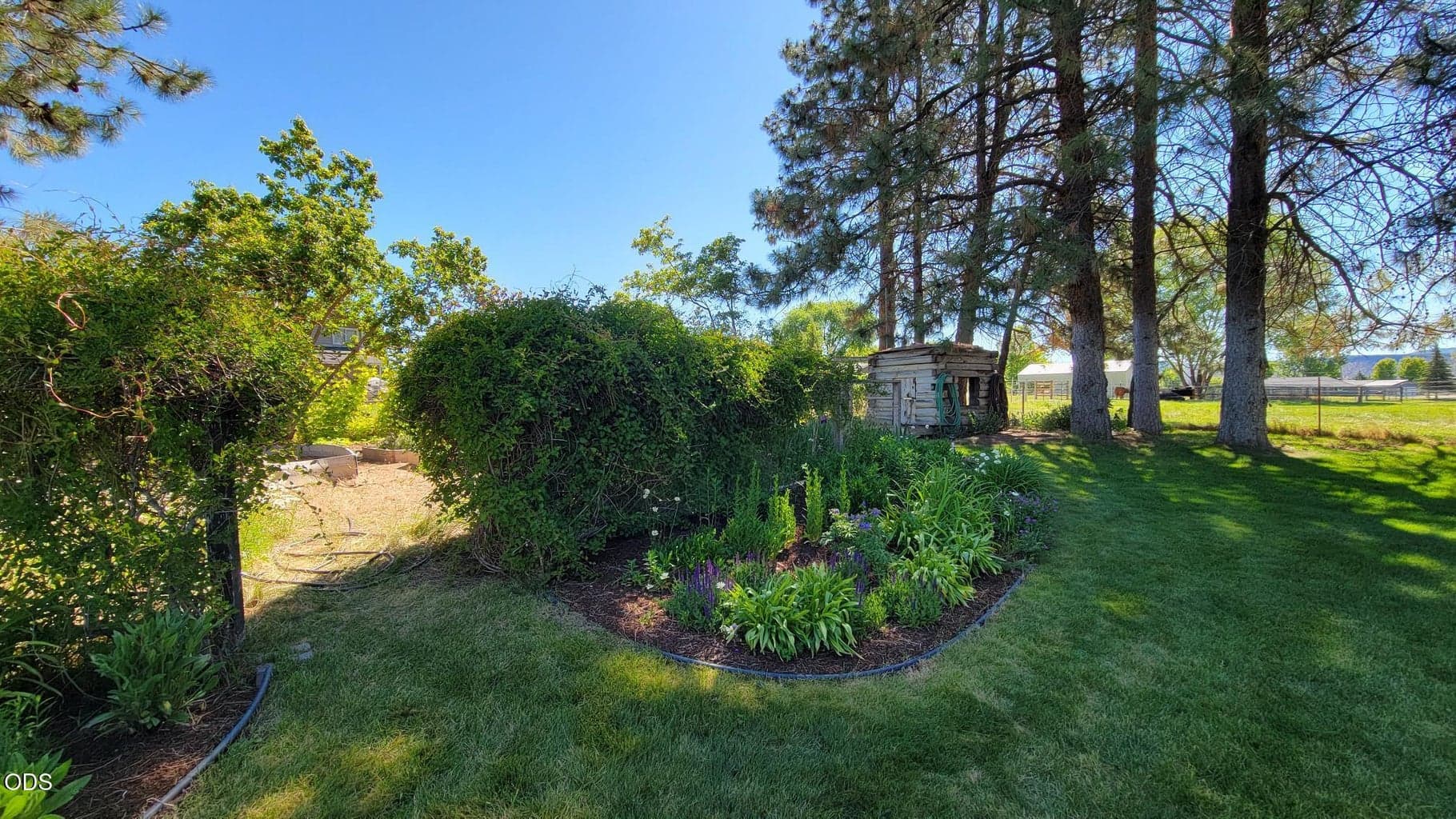 Photo of 2384 NE Sunrise Lane 44 of 50