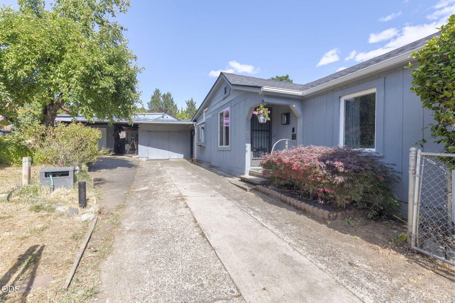 Photo of 723 12th 2 of 39