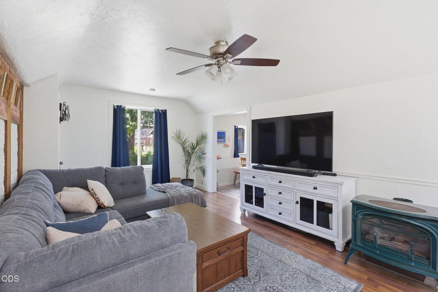 Photo of 723 12th 4 of 39