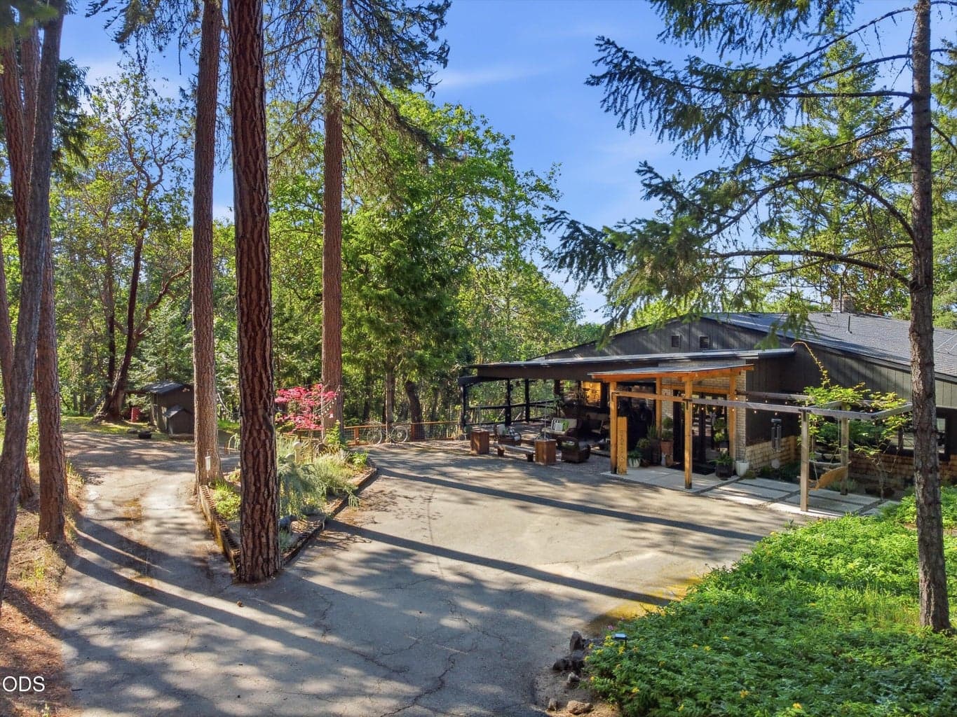 Photo of 5238 Dark Hollow 1 of 56