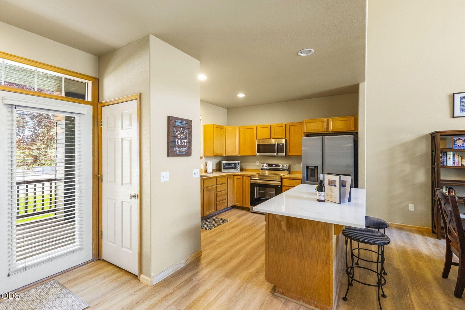 Luxury Vinyl Plank (LVP) is a durable, multi-layered synthetic flooring designed to mimic natural hardwood in long strips. Water-resistant, scratch-resistant, pet-friendly, and ideal for kitchens, bathrooms, and high-traffic areas